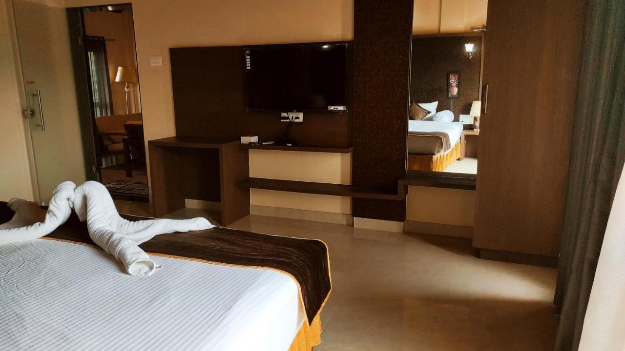 Badami Heritage Resort Extérieur photo