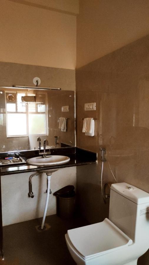 Badami Heritage Resort Extérieur photo