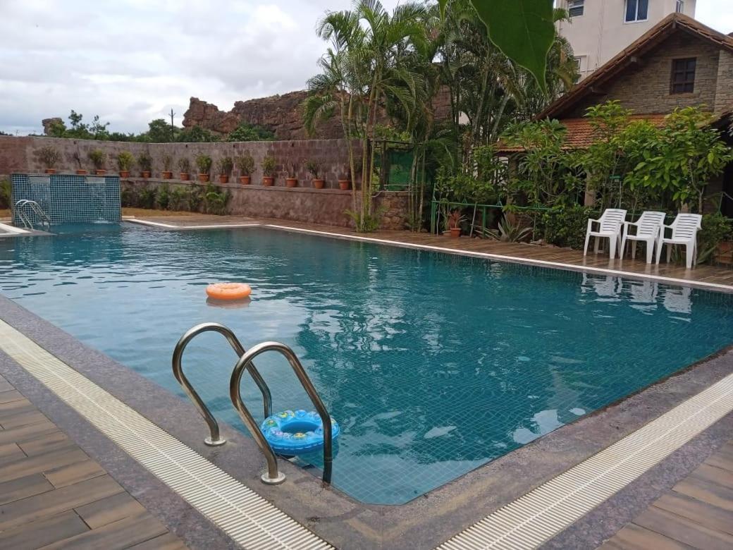 Badami Heritage Resort Extérieur photo